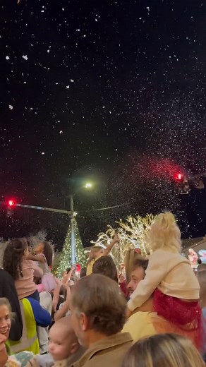 🌲✨ HOLIDAY MAGIC IN FAIRHOPE ✨🌲 The annual tree lighting brought the whole town together — sparkling lights, smiling faces, and the perfect start to the season. Nothing like this time of year in Fairhope! ❤️ #FairhopeAL #FairhopeFilmFest | Fairhope Film Festival