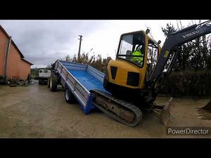 Lavori con miniescavatore e trattore