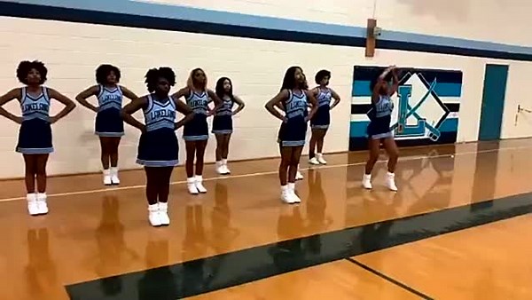 @shahbazpageau #cheer#highschool#stompnshake#stomp#basketball#basketballcheer#offensecheers#fyp