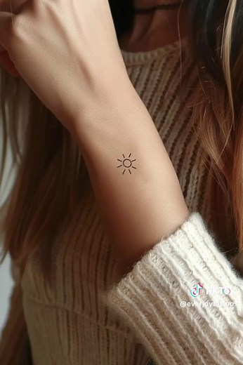 Simple tattoos.#tattooideas #tattooideasforgirls #tattooideasforwomen #temporarytattoo #everjoytattoos #tattoodesign #tattoo #tattoos #tattootiktok #simpletattoo #minitattoo #smalltattoos