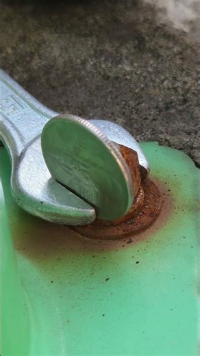 How to release an old bolt