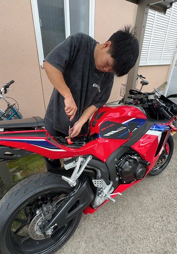 CBR600RRカウル取り外し方法とツーリングの魅力