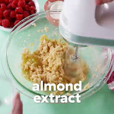 474K views · 11K reactions | Raspberry + Cream Cheese + Coffee Cake =...