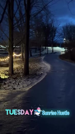 And the word of the day is, FROZEN 🥶 with yesterdays freezing rain and sub zero temperatures the trail and paths are solid ice. Quite a different experience today, and there’s snow in the forecast. #sunrise #hustle #riverfront #tuesday #ice