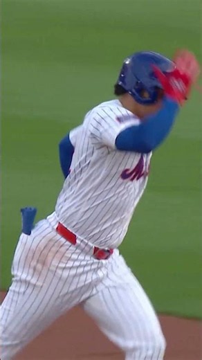 Juan Soto homers for the second night in a row 👏 #mlb #baseball #nymets #sports #highlights