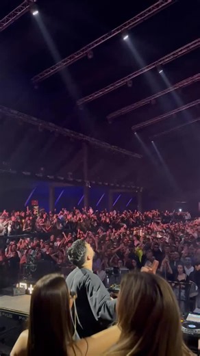 Amaken Misr on Instagram: "@mahmutorhan: MAHMUT ORHAN LIVE NOW IN CUBIX EL GOUNA EGYPT FIRST EVENT IN 2026. Follow @amakenmisr for more coverages & download our APP #Amakenmisr (available on iOS & android) link in bio."