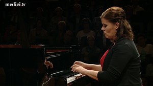 🎹🎶 Did you know that Clara Schumann started her international musical career at the age of 11? It allowed her to build a strong musical knowledge that give us wonderful pieces! Watch Lauma Skride masterfully perform her Piano Concerto alongside the Gewandhausorchester. 🎹🎶 https://cutt.ly/uApTj03 | medici.tv