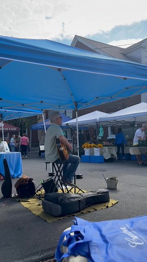 Best seat in the house! | Earthlight Natural Foods