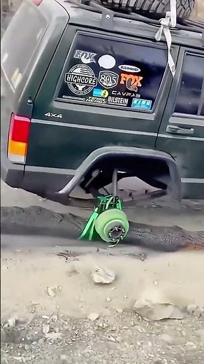 Self rescue tips for off road vehicle tire damage