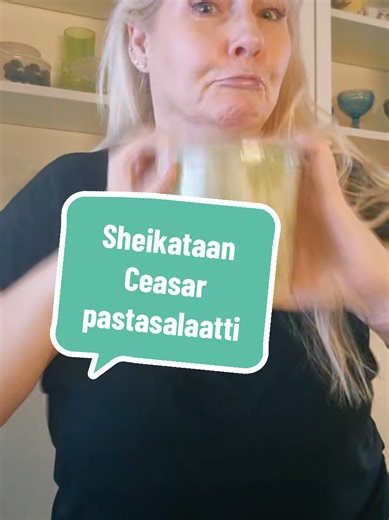 Maistetaan @Rebl Eats Ceasar pastasalaatti🥬🥗 #shalaatti #maisteluvideo #suomitiktok #fyp