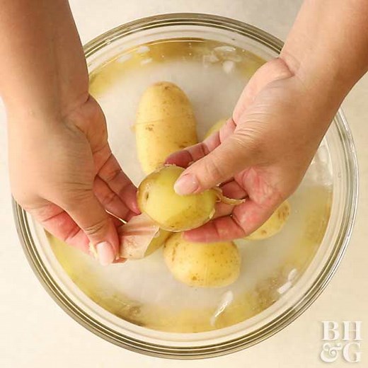 The Easiest Way to Peel a Boiled Potato Without a Peeler