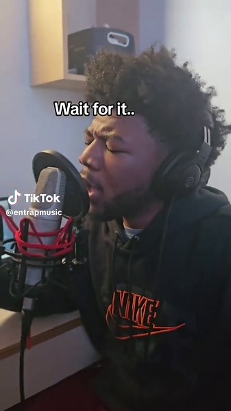 Producer seh him did a mess around making this beat, but me believe him jus mek a hit 🥷🎻