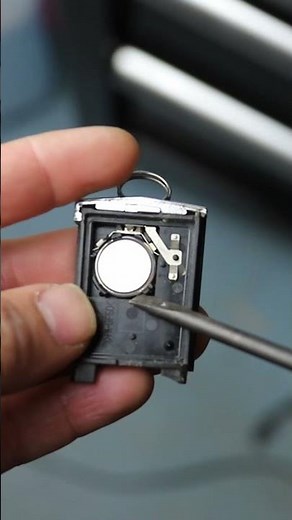 Mazda 3 BL Key fob battery replacement #Mazda3 #Mazda #Mazdadiy #Mazdarepair