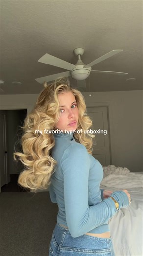 90s model hair from socks👁️👄👁️ I feel like I need to try 6 socks | 90s Hair