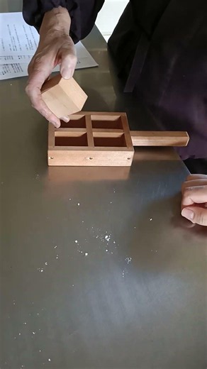 小箱の押し寿司を作る道具