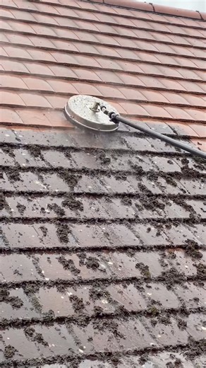 Is your roof covered in unsightly moss, lichen and algae? Not only is it an eye sore and a problem by blocking up the gutters and falling down onto your driveway and patio but it can also be damaging to your roof dramatically reducing the life expectancy of it‼️🏡 As the moss grows and freezes in the harsher conditions it expands dislodging and cracking tiles leaving room for water ingress and costly repair bills. The roots of the moss also deteriorate tiles over time leaving them perished and w