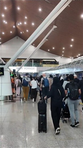 اليوم الأول من رحلتي إلى كوالالمبور | تابعوني للمزيد ✈️ #السفر #محتوى_السفر #ماليزيا #كوالالمبور