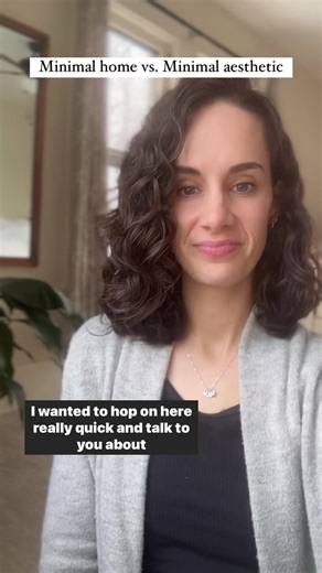 Clutter-free home vs minimal aesthetic. It’s probably one of the top comments I get… your home is too boring/sterile/cold, I couldn’t do that. Here’s the thing… you CAN be clutter-free and keep the items you love - decor, color, knickknacks. Just because I don’t have them doesn’t mean you can’t. Shocking I know!😉 The goal of a clutter-free, minimal home is to only keep what you love and use, and that will change for each of us. So before you think “I couldn’t have a clutter-free home” remember,