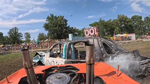 249K views · 4.3K reactions | I mean if your going to drive through someones door it may as well be your buddy 藍藍 Full heat in the link! https://youtu.be/Qwm4bzAjEMs?si=QBpQzAMsJNm13j5k | CG Derby Videos | Facebook