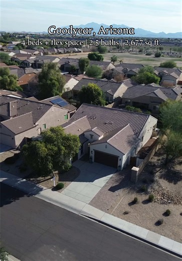 4 beds flex space | 2.5 baths | 2,677 sq ft. $665,000 ➞ Kinetico soft water and reverse osmosis system ➞ 3-car epoxy-coated garage ➞ Backyard oasis with outdoor shower ➞ Located across from the park 📍 Goodyear, Arizona Reach out to me or click the link in my bio. Let’s get you home❗️ Thinking of selling your home? I can help you! Message me to start a game plan Florena Ledesma REALTOR® eXp Realty | The Luna Team Top 1% team in Arizona 🏅 Access to all Arizona homes in my bio! Equal Housing Oppo