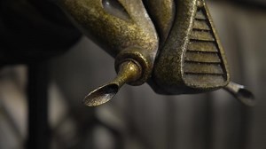 ADAM SAVAGE MEETS THE FIFTH ELEMENT’S MONDOSHAWAN COSTUME