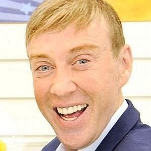 Richard Cadell Girlfriend 2026: Dating History & Exes - CelebsCouples