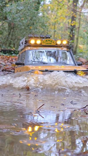 FCX10 Camel Trophy in its natural habitat! 😁 ⬇️💲Disounts💲⬇️ @fmsmodel2007 - $5 off Accessories code DoURC @rchobbyplus - 10% off code DOURC10 @rcawd_official - 5% off code DoURC Overlander Batteries- 5% off code DOURC5 #rc #landrover #4x4 #offroad | Rob Devine