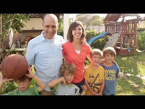 Pizza with the Puentes - Happy Families