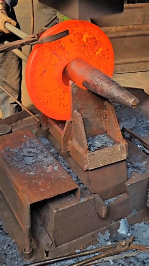 working hard 💪💪💪#blacksmith #foryou #hardwork #workinghard | Blacksmith Guys