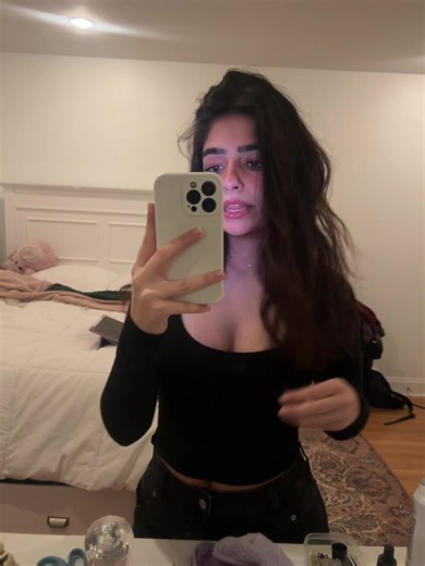 emilyyy (@yogirlemoli)’s videos with original sound - cj⁉️