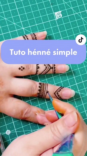 Tutorial Simple de Henna DIY para Principiantes