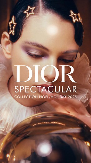 COLLECTION MAQUILLAGE NOËL 2025 Édition limitée. Découvrez la collection Maquillage Spectacular inspirée du Cirque des Rêves Dior. D’un regard aux tonalités dorées et flamboyantes à des lèvres lumineuses, optez pour un look éblouissant. #diormakeup | Dior