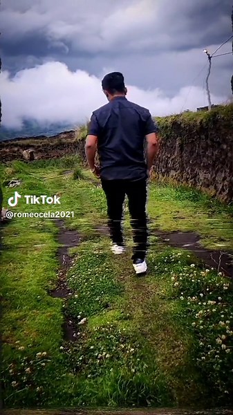 Mana Nidura: La Cumbia de Fernando Tzacan