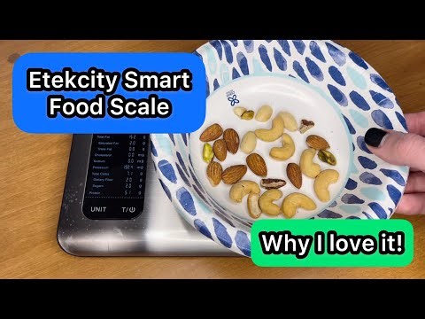 This is a smart food scale and why I LOVE it for tracking macros!