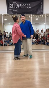 Enamoradas de la demo de @nilsandbianca aquí en @lademoswinglab . Son pura inspiración y ha sido un lujo tenerles aquí este finde. 🙌🏽 Thank you so much guys, you are amazing! 💙 🎶 Port Of Rico - Illinois Jacquet 🌷 Bianca y Nils en Madrid, 28-29-30 Noviembre 2025 🌷 | La Demo Swing Lab