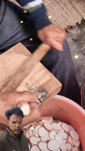 Old Chinese Wooden Machine Turns Root Vegetables Into Crispy Chips