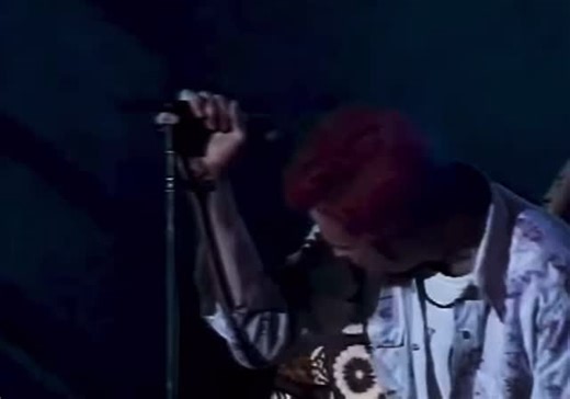 This is a song called “Plush.” Live for MTV Spring Break, March 5, 1993. 🤘 #grungebible #stonetemplepilots | The Grunge Bible