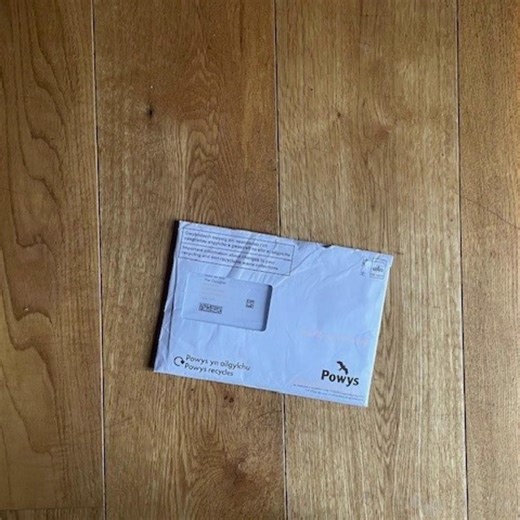 Bin collection days are changing for most of us from 2 March. We’ve sent details in the post. Take a look at what’s inside your letter? 📆Details of your new recycling day ✅ A quick guide to remind you what to recycle in each box ♻️A booklet with all the information you need to know about recycling all your household waste Don’t miss your collection – check today! www.powys.gov.uk/binday | Powys County Council