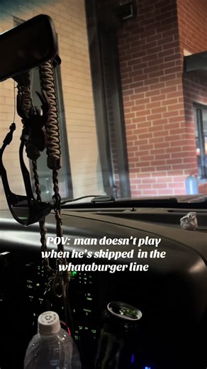 Would yall have done the same thing??🤣 #whataburger #karen #skipping #snatched #dontskipthedrivethru