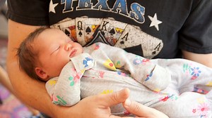 Midwiferies overwhelmed as women choosing at-home birth amid COVID-19