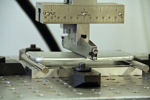 This is how Apple tests the iPhone 6 durability