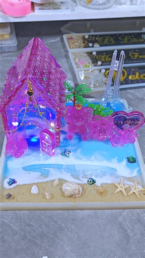 ResinHandmadeByEaint သည် TikTok ပေါ်တွင် ရှိသည်