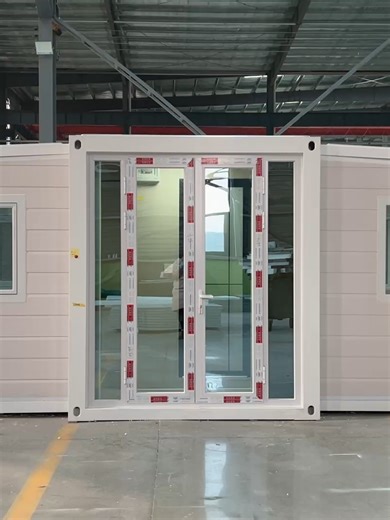 Expansible 10-Foot Container Houses for Flexible Living