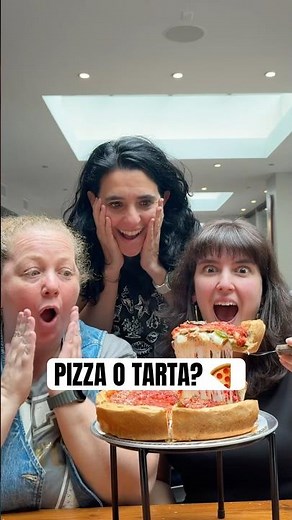 Chicago's famous deep dish pizza at Giordano's 🍕With @modoturista #chicago #travel