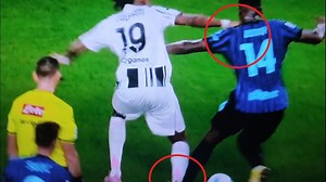 Juve-Inter, moviola: c'è fallo di Thuram su Bonny sul gol del 4-3 di Adzic?