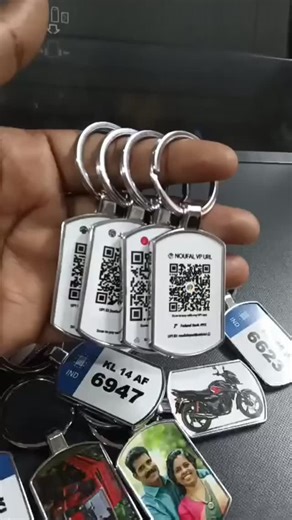 Qr code keychain . . . #keychain #gift #instagram #viral #qrcodescanner | Gift shoppy.in