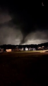 Unbelievable video from London, Kentucky. Aaron Cunningham recorded this from his porch. At least 20 people have died in Kentucky due to the tornado outbreak. 🌪️🙏🏼 | Kaitlin Wright Meteorologist