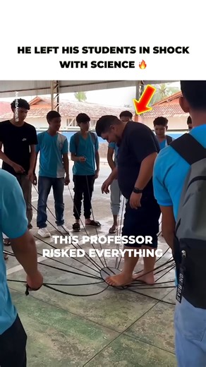 These are the kind of teachers who are worth it and leave a mark on their students 👏 | Positive