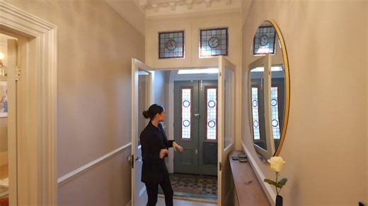 4.1K views · 36 reactions | Inside a Restored Victorian Detached Home in London | House Tour  • • #luxurylifestyle #luxuryhomes #luxuryhouses #luxuryhomesuk #housetours #theluxuryhomeshow #homeinsporation #homedesign #londonhomes #interiorsuk #housetours #renovations #londonhome #victorianvilla #westlondon | The Luxury Home Show | Facebook