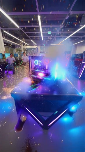 Computer screen suddenly explodes😲🙀